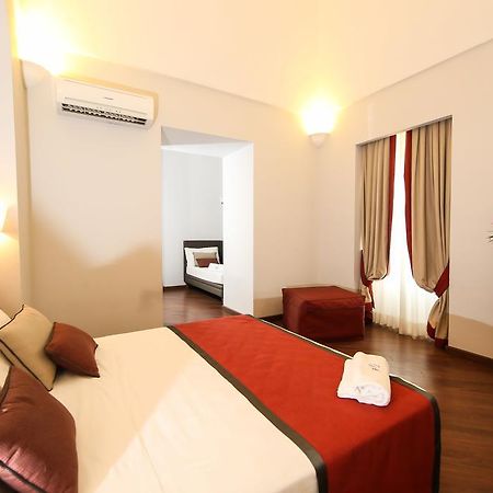 Hotel Palazzo Riario Sforza à Naples Extérieur photo