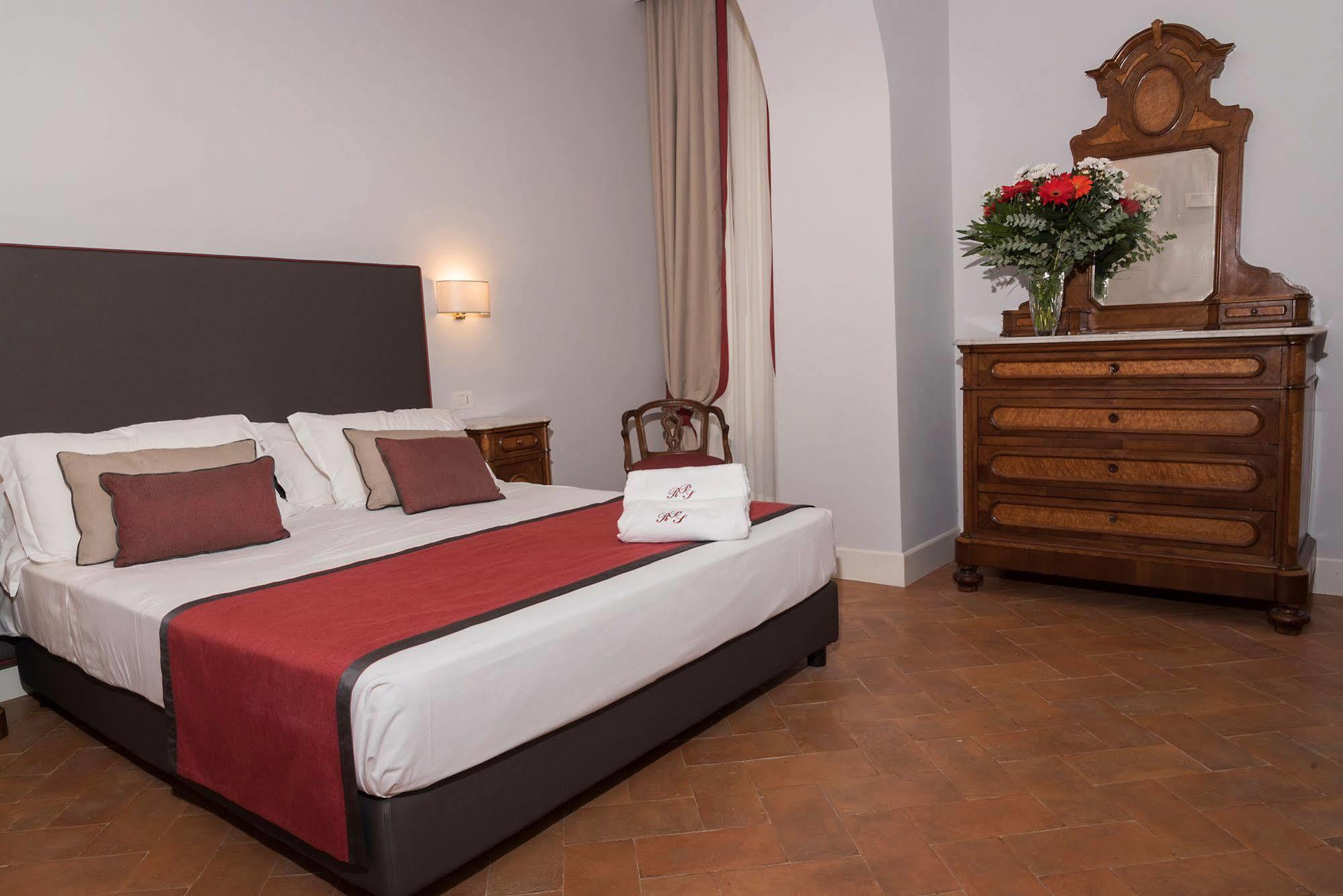 Hotel Palazzo Riario Sforza à Naples Extérieur photo