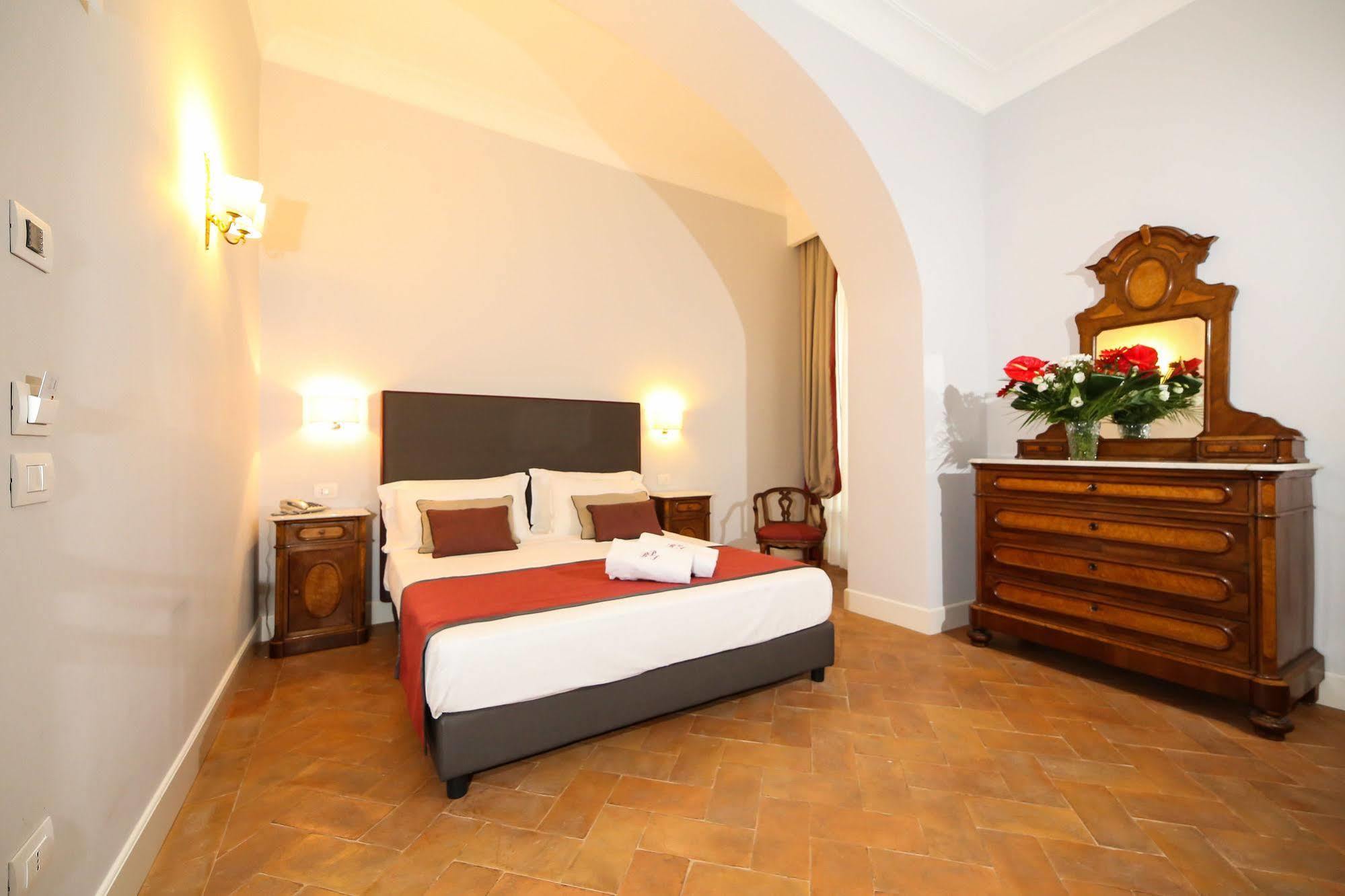 Hotel Palazzo Riario Sforza à Naples Extérieur photo