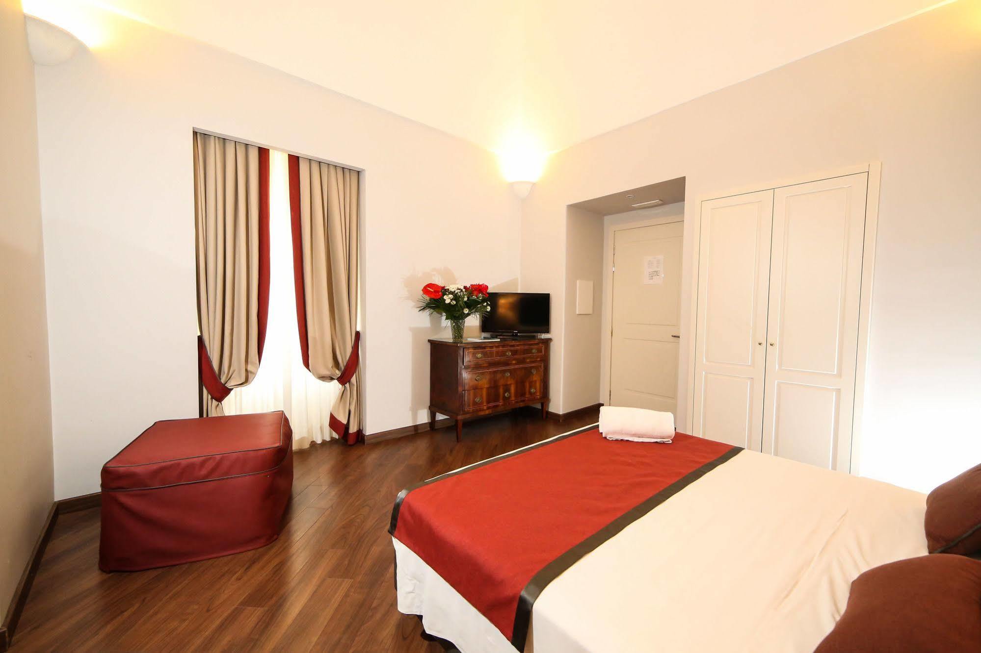 Hotel Palazzo Riario Sforza à Naples Extérieur photo