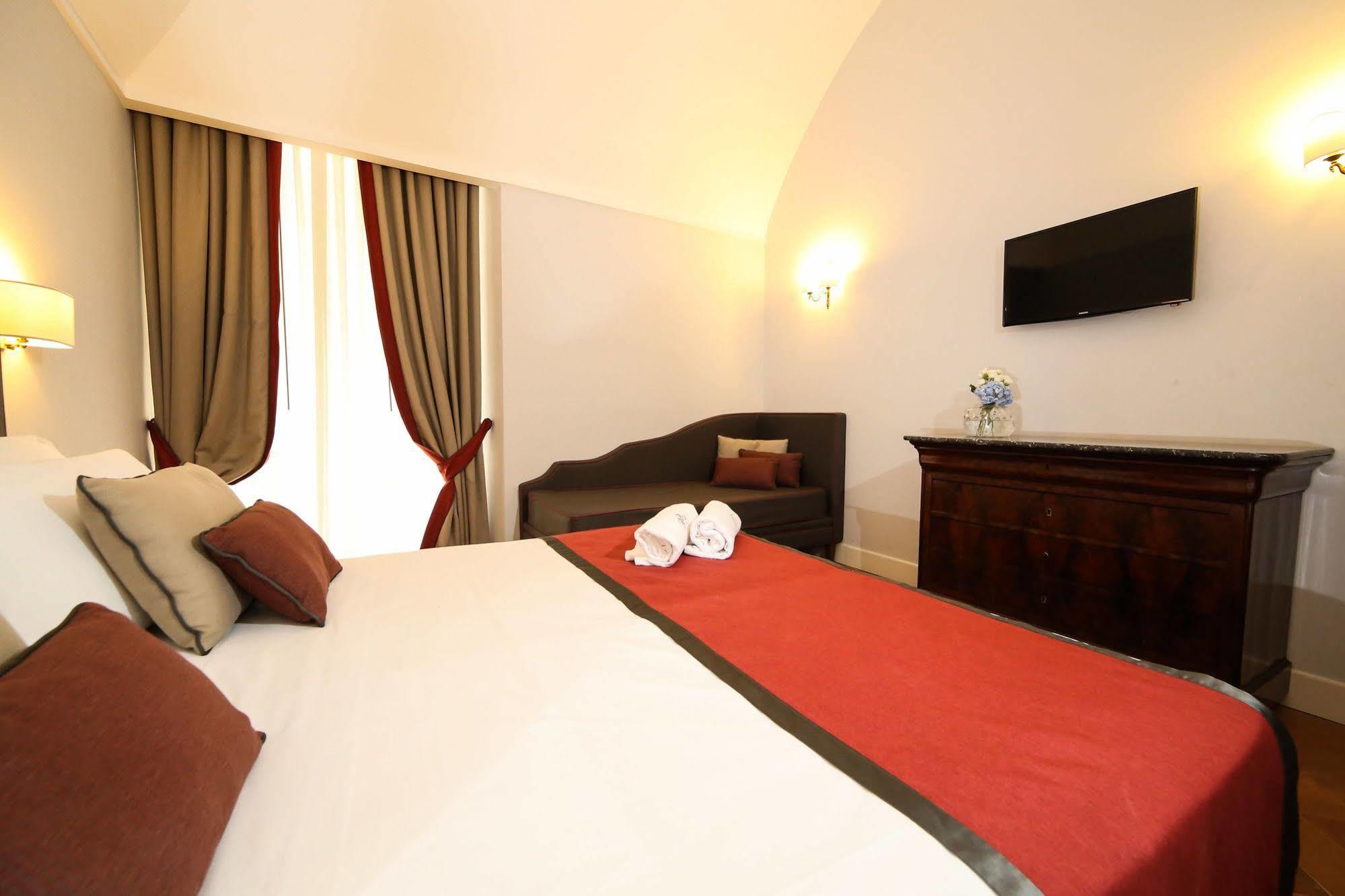 Hotel Palazzo Riario Sforza à Naples Extérieur photo