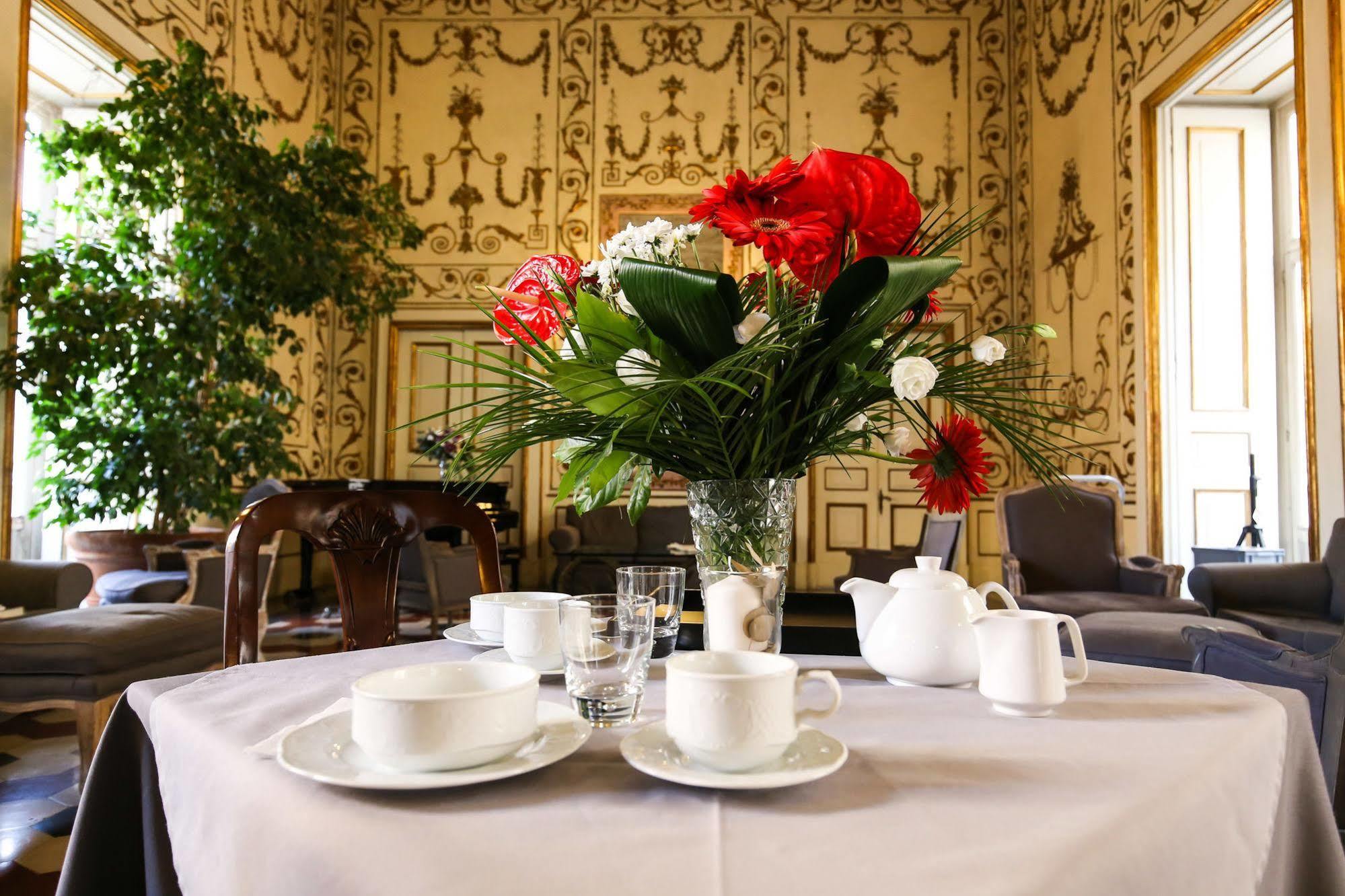 Hotel Palazzo Riario Sforza à Naples Extérieur photo